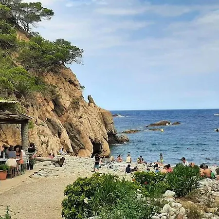 Rustic Les Corts Del Mas Virrei Girona