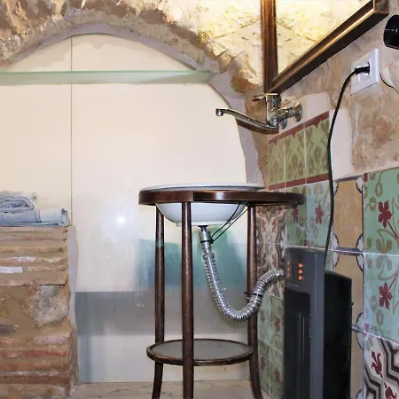 Holiday home Rustic Les Corts Del Mas Virrei Girona